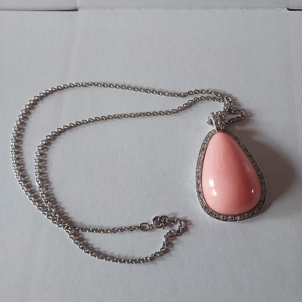 Vintage 1970's Avon Faux Coral Pink TearDrop Rhinestone Pendant Necklace Chain - Picture 3 of 9